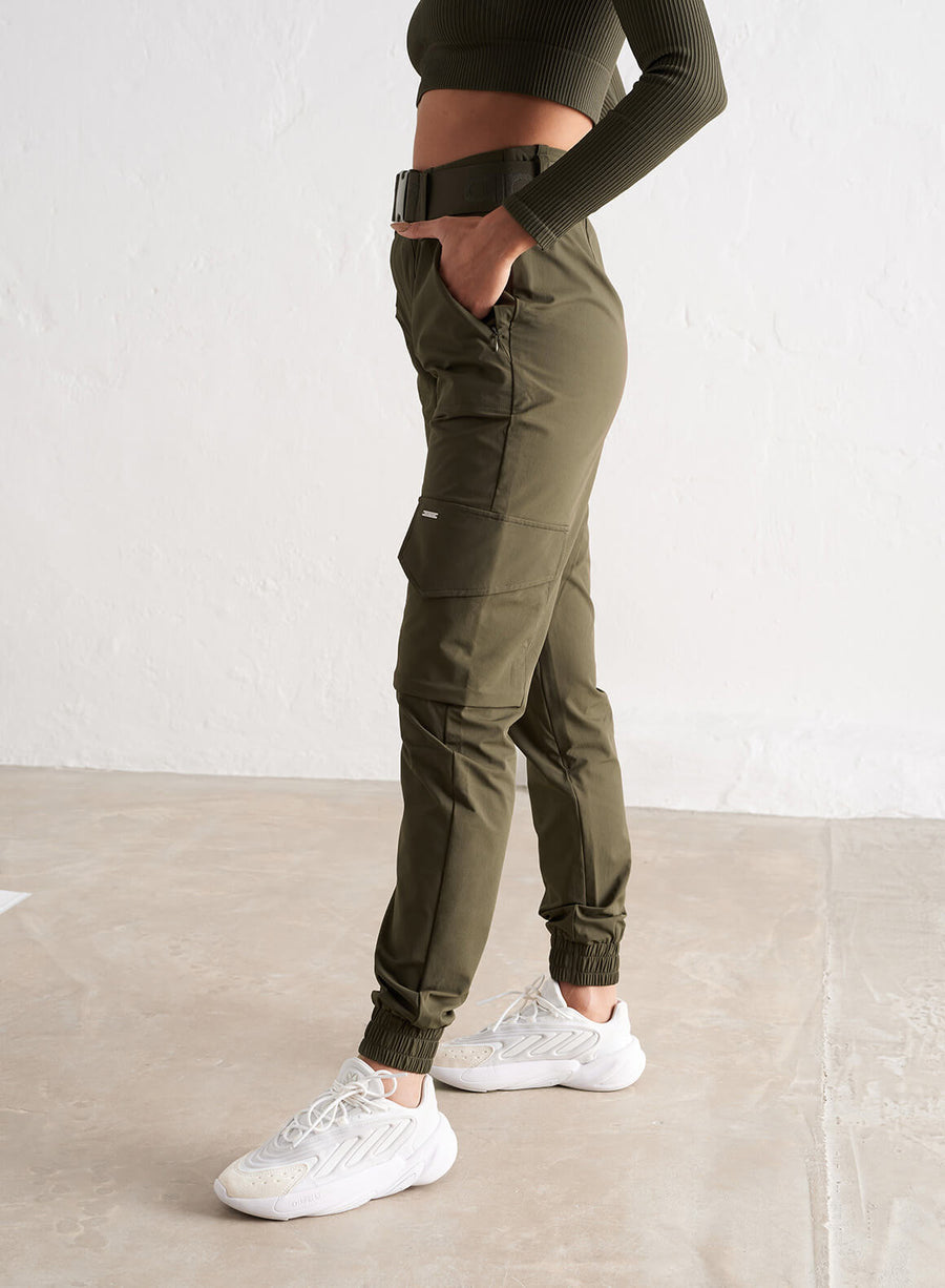 Aim’n Khaki Cargo Pants